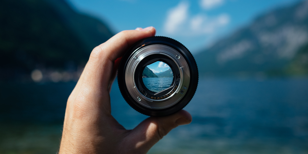 Lens-of-focus