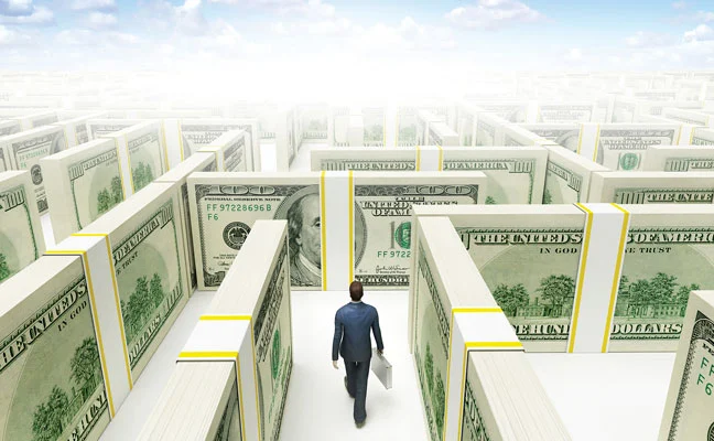 GettyImages-177033072-money-maze (1)