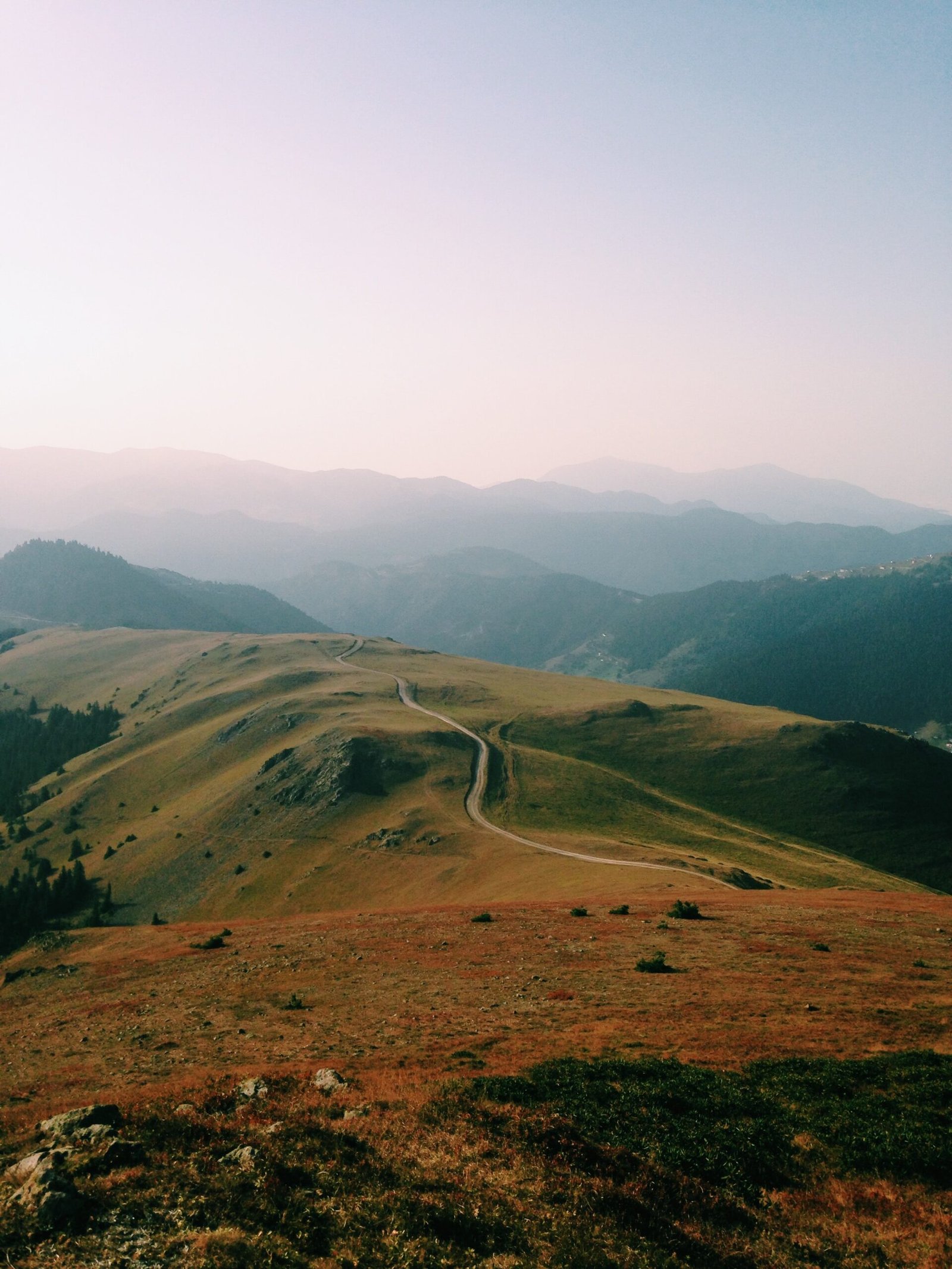 cagatay-orhan-PYh4QCX_fmE-unsplash Path along a hillside